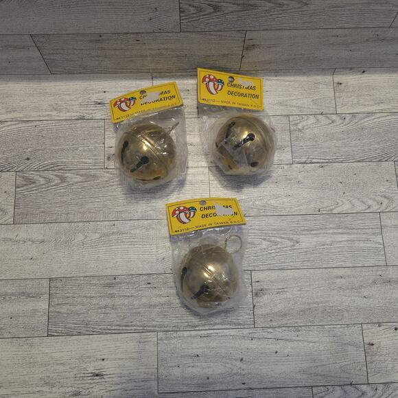 Vintage Brass Plated Christmas Jingle Bell Ornament Set 3 New Old Stock Sleigh - Picture 3 of 5